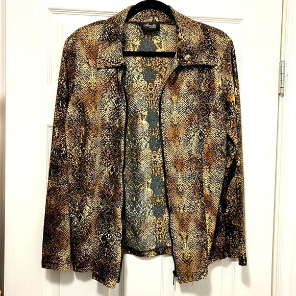 ⭐️2/$30⭐️ Snakeskin print, shiny sequinned blouse with zipper closure, size XL - Picture 1 of 6